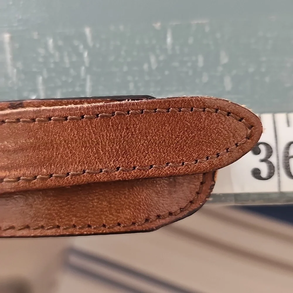 Vintage Brown Leather Belt with Gold‎ Buckle By DUNDEE Size 30